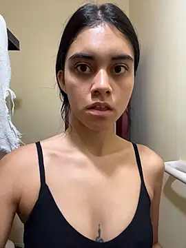 Snapshot of Miia_moonn chatting on 03-11-26, 02:56 Miia moonn online show from 03-11-26, 02:56