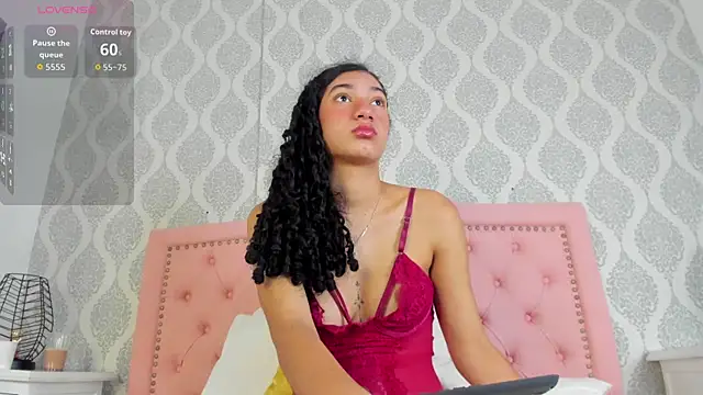 emma scott 7 online show from 04-18-26, 11:36