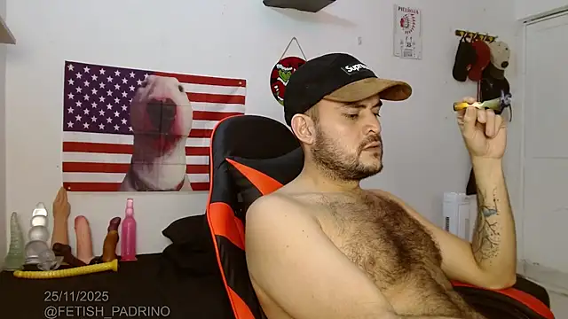 Snapshot of holegape chatting on 11-26-25, 02:45 holegape online show from 11-26-25, 02:45