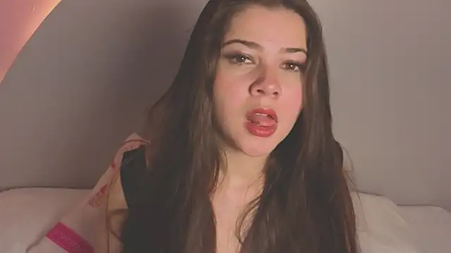 Snapshot of amyvans_ chatting on 12-01-25, 10:04 amyvans online show from 12-01-25, 10:04