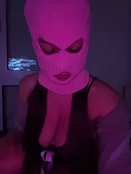 Snapshot of linaatchikita chatting on 12-18-25, 08:26 linaatchikita online show from 12-18-25, 08:26