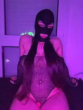 Snapshot of linaatchikita chatting on 01-10-26, 10:14 linaatchikita online show from 01-10-26, 10:14