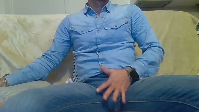 Eroshotlicker online show from 03-31-26, 07:36