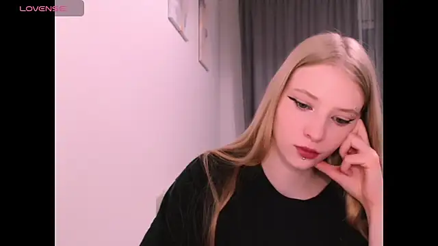  Milana Sparkl75  online show from 12-05-25, 02:20