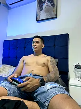 OliverWest04 online show from 12-01-25, 06:29