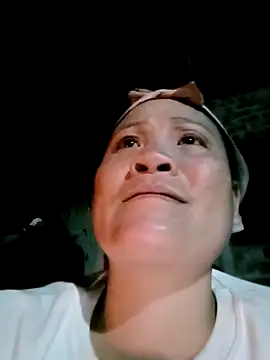 Snapshot of hey-bana chatting on 12-03-25, 11:41 hey-bana online show from 12-03-25, 11:41