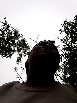 Snapshot of hey-bana chatting on 12-04-25, 12:31 hey-bana online show from 12-04-25, 12:31