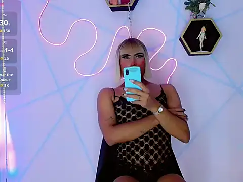 Snapshot of Natasha__Hot_ chatting on 12-14-25, 11:42 Natasha Hot online show from 12-14-25, 11:42