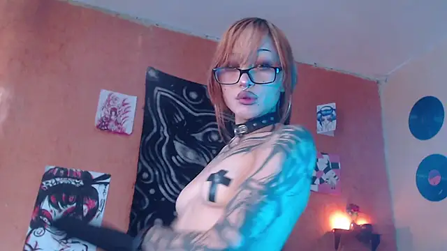 Snapshot of Layla_quinn chatting on 07-11-26, 01:25 Layla quinn online show from 07-11-26, 01:25