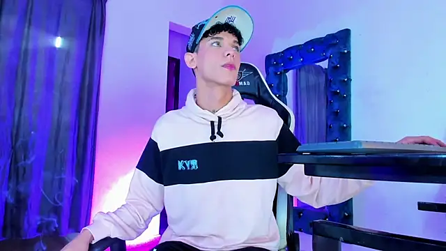 The Prince Luis online show from 11-25-25, 02:00