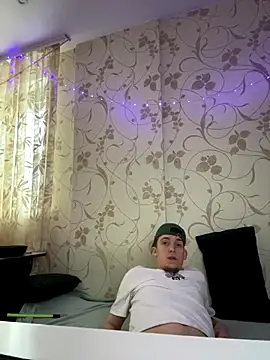 Snapshot of Rabizoon chatting on 11-25-25, 02:55 Rabizoon online show from 11-25-25, 02:55