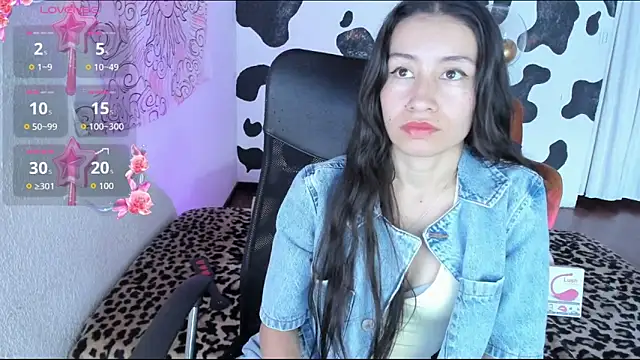 annie smith22 online show from 11-26-25, 08:43