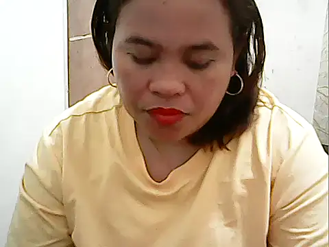 Snapshot of cutechubby chatting on 12-21-25, 11:50 cutechubby online show from 12-21-25, 11:50