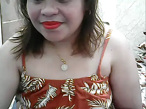 Snapshot of cutechubby chatting on 02-05-26, 11:31 cutechubby online show from 02-05-26, 11:31