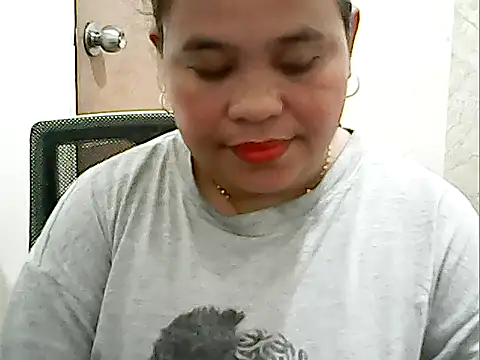 Snapshot of cutechubby chatting on 02-18-26, 11:11 cutechubby online show from 02-18-26, 11:11