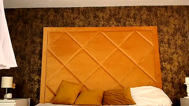 Snapshot of TinyBlair chatting on 12-14-25, 04:12 TinyBlair online show from 12-14-25, 04:12