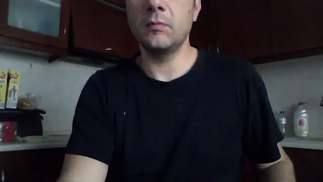 Snapshot of Billakos chatting on 05-12-26, 07:05 Billakos online show from 05-12-26, 07:05