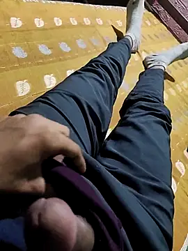 Snapshot of bigdick2299 chatting on 11-26-25, 01:12 bigdick2299 online show from 11-26-25, 01:12