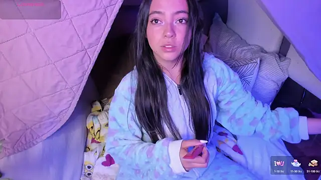 Snapshot of Laraa_Rouss_ chatting on 12-03-25, 03:47 Laraa Rouss online show from 12-03-25, 03:47