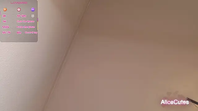 Snapshot of AliceCutes chatting on 02-01-26, 10:25 AliceCutes online show from 02-01-26, 10:25