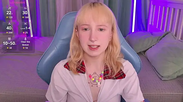 Snapshot of _Babyface_ chatting on 06-17-26, 01:12 Babyface online show from 06-17-26, 01:12