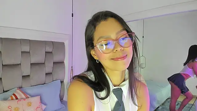 Snapshot of gaby_smit__ chatting on 04-26-26, 11:41 gaby smit online show from 04-26-26, 11:41