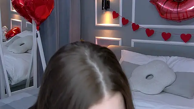 Snapshot of NatalieCroft chatting on 02-13-26, 06:31 NatalieCroft online show from 02-13-26, 06:31