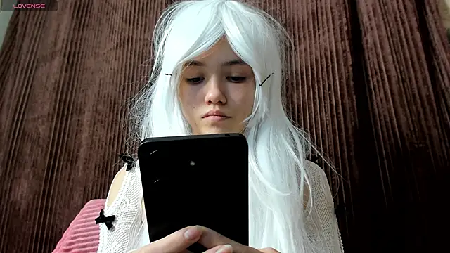 Snapshot of MissKotomissCat chatting on 11-30-25, 04:55 MissKotomissCat online show from 11-30-25, 04:55