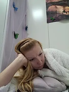 Snapshot of JenyJansy chatting on 11-26-25, 05:58 JenyJansy online show from 11-26-25, 05:58