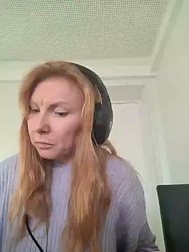 Snapshot of JenyJansy chatting on 11-28-25, 01:47 JenyJansy online show from 11-28-25, 01:47