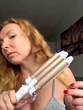 Snapshot of JenyJansy chatting on 12-05-25, 12:03 JenyJansy online show from 12-05-25, 12:03