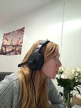 Snapshot of JenyJansy chatting on 12-18-25, 08:37 JenyJansy online show from 12-18-25, 08:37