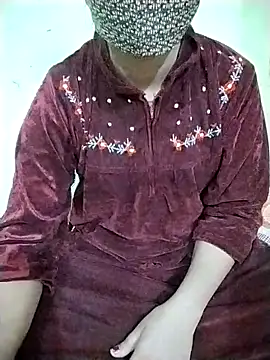 Snapshot of RASHMI_SHARMA9 chatting on 11-29-25, 05:43 RASHMI SHARMA9 online show from 11-29-25, 05:43