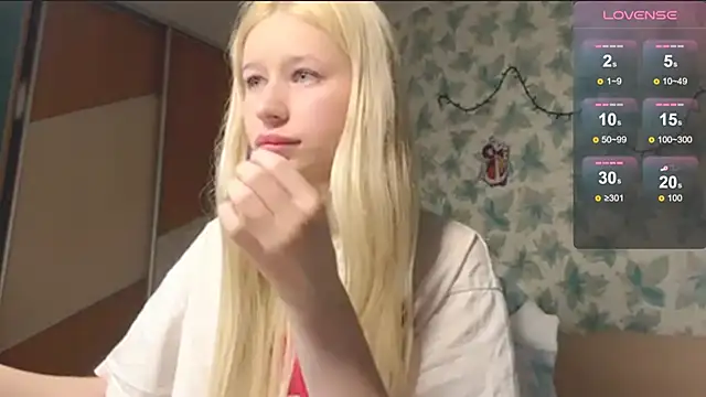 Snapshot of Barbie_Blondie chatting on 03-16-26, 05:39 Barbie Blondie online show from 03-16-26, 05:39