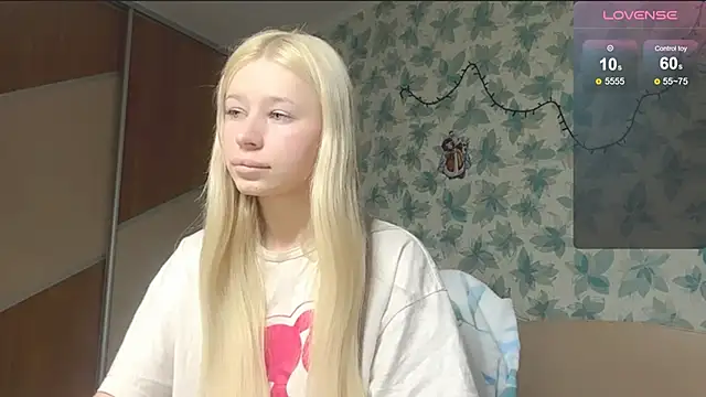 Snapshot of Barbie_Blondie chatting on 03-17-26, 03:48 Barbie Blondie online show from 03-17-26, 03:48