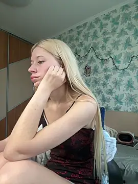 Snapshot of Barbie_Blondie chatting on 03-24-26, 08:30 Barbie Blondie online show from 03-24-26, 08:30