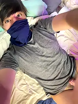 Snapshot of taehyun10 chatting on 12-05-25, 01:25 taehyun10 online show from 12-05-25, 01:25