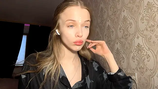 AshlyPalas online show from 11-27-25, 10:39