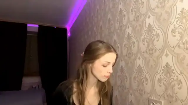 AshlyPalas online show from 12-20-25, 04:25