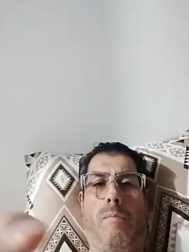 Snapshot of Fuegosutil chatting on 11-27-25, 04:58 Fuegosutil online show from 11-27-25, 04:58