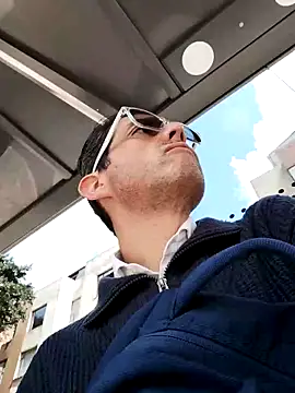 Snapshot of Fuegosutil chatting on 12-01-25, 05:51 Fuegosutil online show from 12-01-25, 05:51