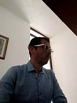 Snapshot of Fuegosutil chatting on 12-03-25, 06:50 Fuegosutil online show from 12-03-25, 06:50