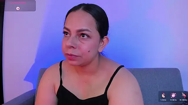 Snapshot of jimena_chic1 chatting on 06-27-26, 04:23 jimena chic1 online show from 06-27-26, 04:23