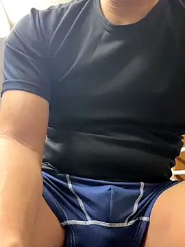 Snapshot of CrimsonKnockout chatting on 12-04-25, 04:05 CrimsonKnockout online show from 12-04-25, 04:05