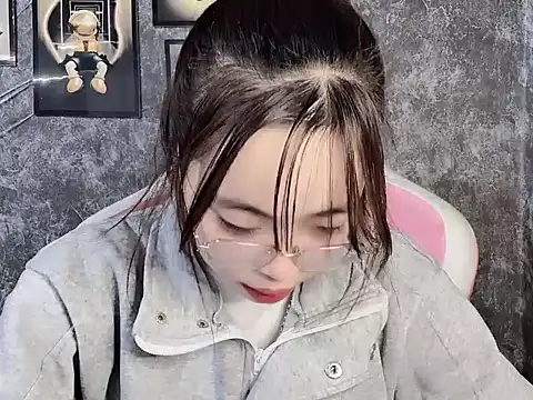 Aria5999 online show from 11-30-25, 06:50