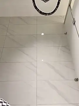 Snapshot of Seven-017 chatting on 12-16-25, 05:01 Seven-017 online show from 12-16-25, 05:01