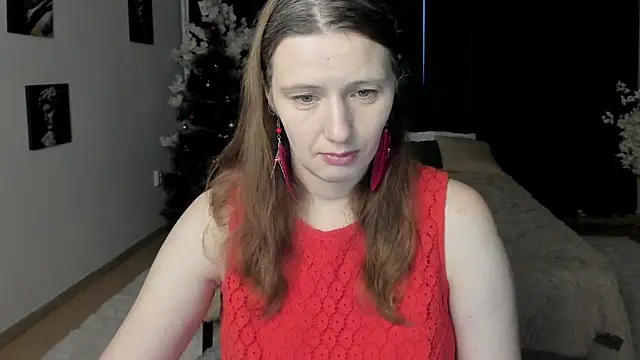 Snapshot of KathrineMeyer chatting on 12-20-25, 02:40 KathrineMeyer online show from 12-20-25, 02:40