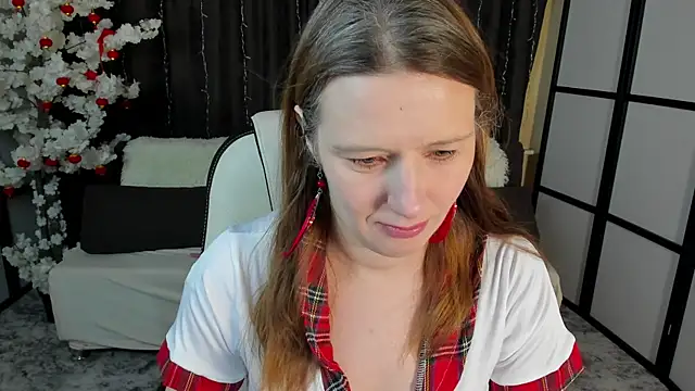 Snapshot of KathrineMeyer chatting on 01-16-26, 02:04 KathrineMeyer online show from 01-16-26, 02:04