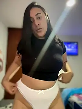 Snapshot of -Nala chatting on 11-30-25, 12:09 -Nala online show from 11-30-25, 12:09