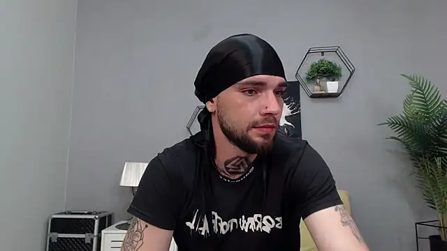 Snapshot of KaneHunter chatting on 05-23-26, 10:36 KaneHunter online show from 05-23-26, 10:36